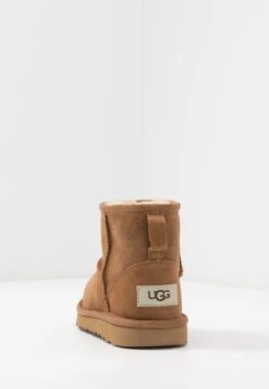 Ugg Classic Mini Ii Unisex - Botines - Chestnut 16 Ugg Classic Mini Ii Unisex - Botines - Chestnut -Ugg 0e3da423e9d14b82bc91c641651afaac