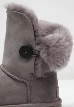 Ugg Bailey Button Ii - Botines - Grey 14 Ugg Bailey Button Ii - Botines - Grey -Ugg 0fa2b7bca04f455cb6211cf818259cb8