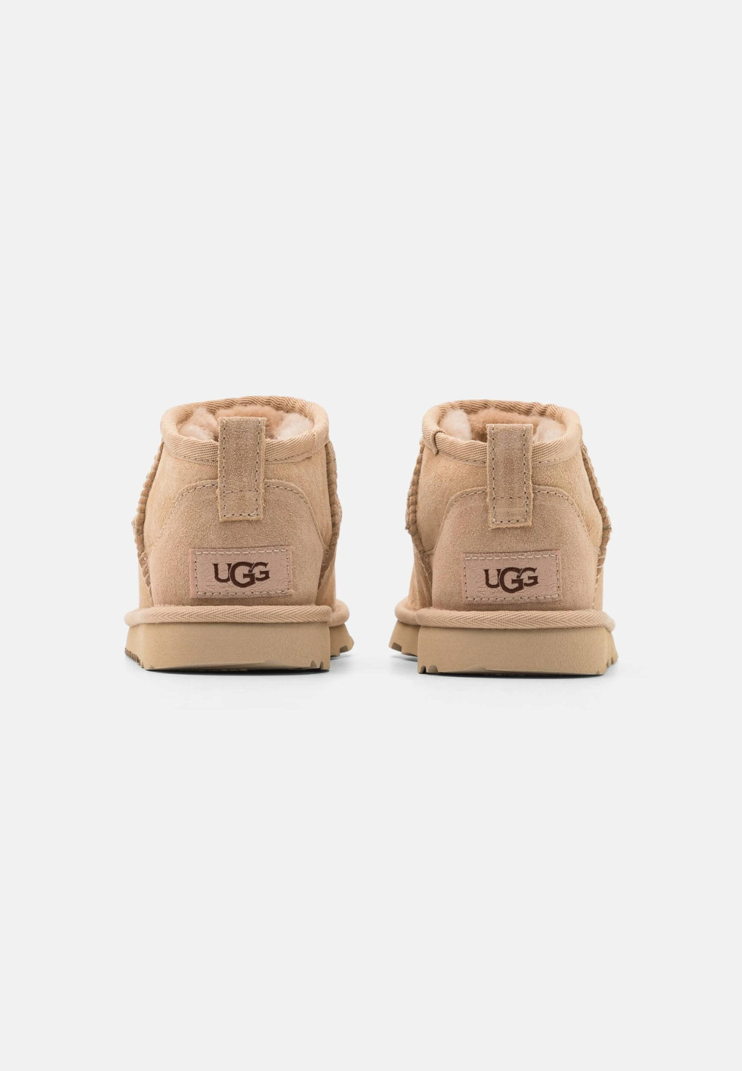 Ugg Classic Ultra Mini Unisex - Botines - Driftwood 3 Ugg Classic Ultra Mini Unisex - Botines - Driftwood - Imagen 3