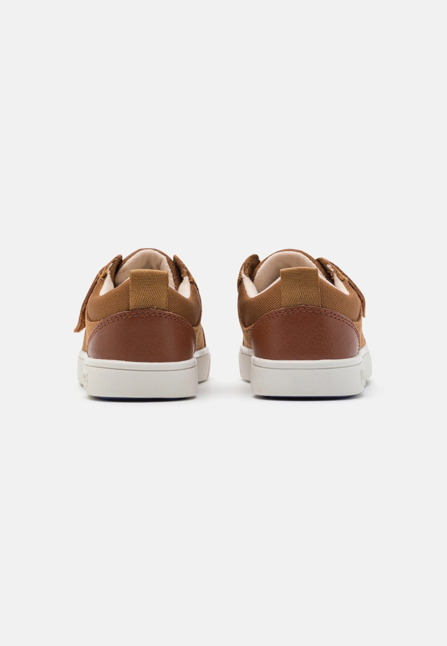 Ugg Rennon Unisex - Zapatillas - Chestnut 3 Ugg Rennon Unisex - Zapatillas - Chestnut - Imagen 3