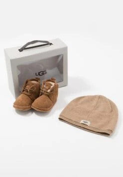 Ugg Baby Neumel & Beanie Set - Regalos Para Bebés - Chestnut -Ugg 47bbfa33c00847158283081728b291ac