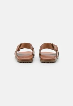 Ugg Solivan Slingback - Sandalias - Tan -Ugg 7011aa780b82432ab94b95393b4c8126