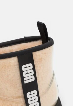 Ugg Classic Clear Mini Ii - Botas De Agua - Natural/Black 11 Ugg Classic Clear Mini Ii - Botas De Agua - Natural/Black -Ugg 70aaf5de8676403782b7921788315cb9