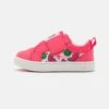 Ugg Rennon Watermelon Stuffie Unisex - Zapatillas - Watermelon