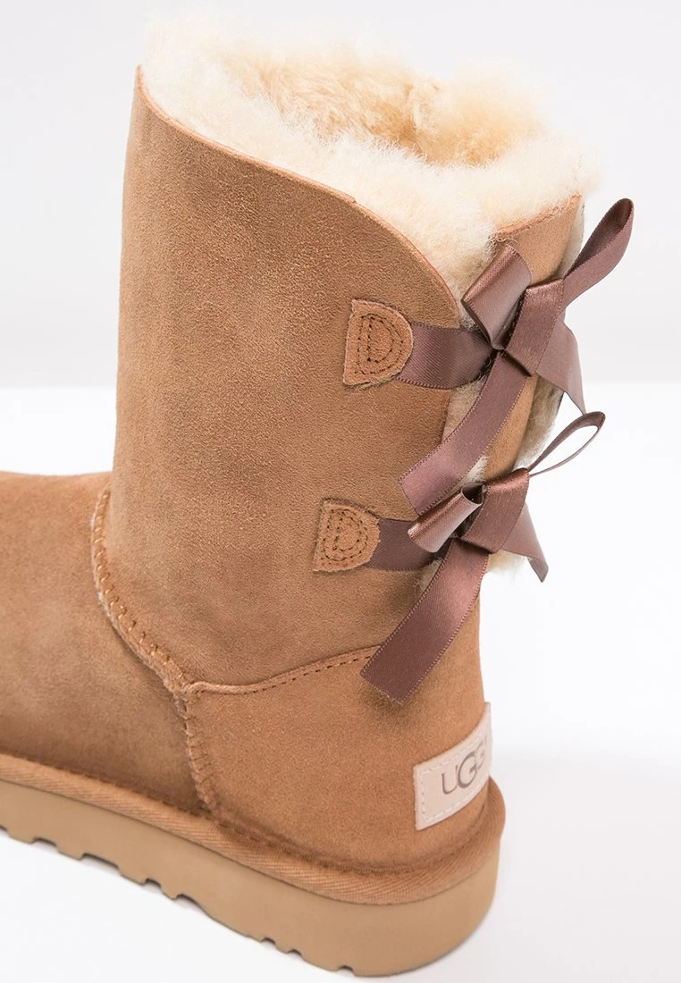 Ugg Bailey Bow - Botines - Chestnut 6 Ugg Bailey Bow - Botines - Chestnut - Imagen 6