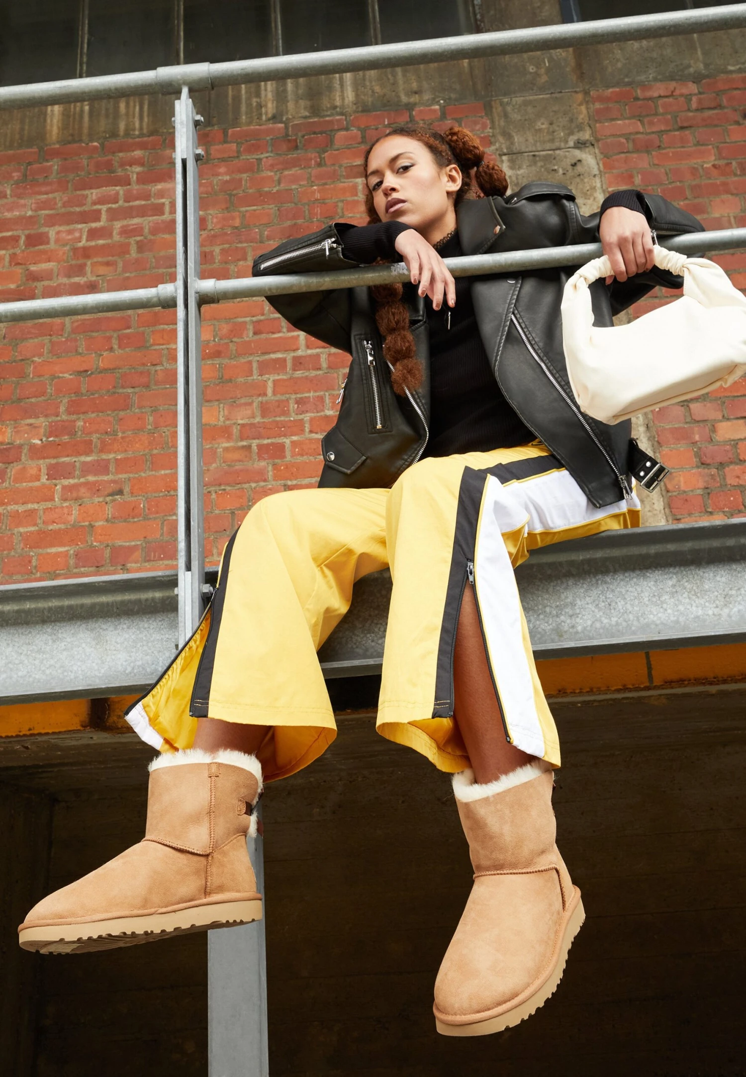 Ugg Mini Bailey Bow - Botines - Chestnut 2 Ugg Mini Bailey Bow - Botines - Chestnut - Imagen 2