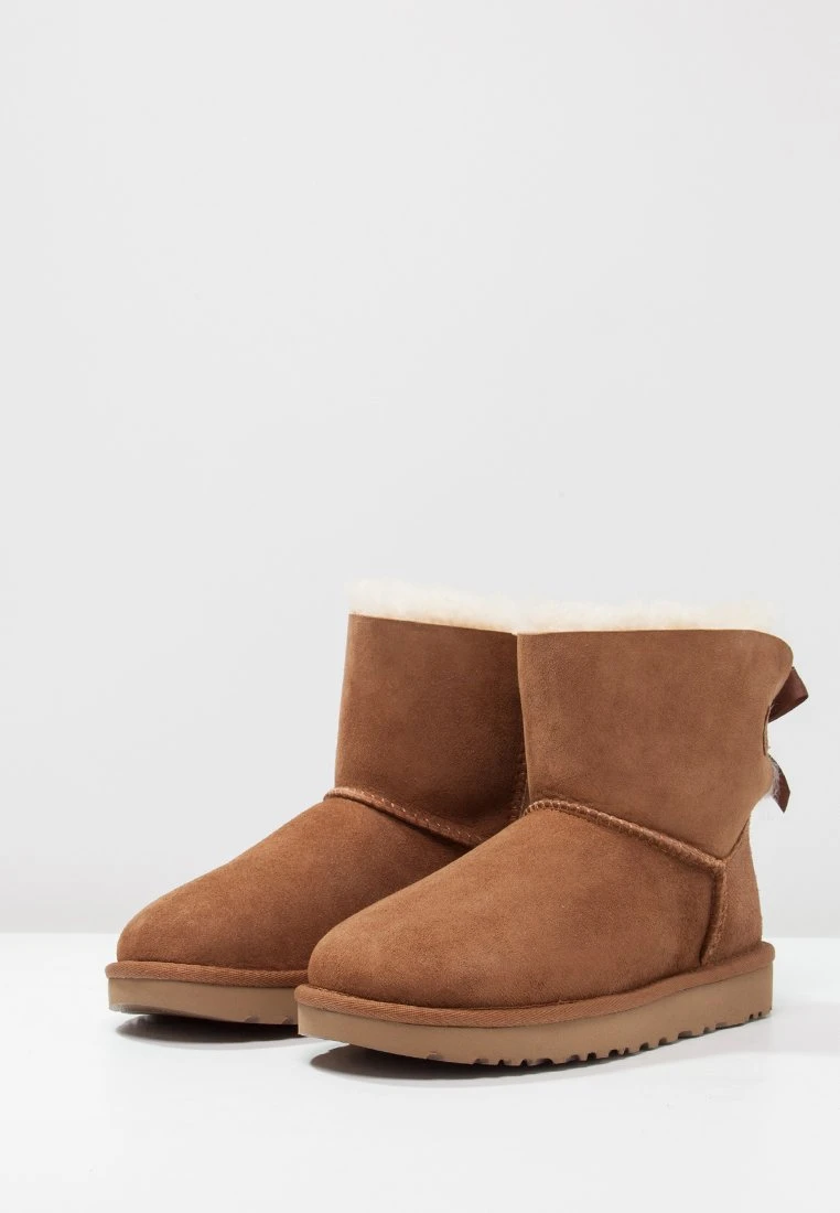 Ugg Mini Bailey Bow - Botines - Chestnut 6 Ugg Mini Bailey Bow - Botines - Chestnut - Imagen 6