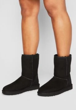 Ugg Classic Short - Botines - Black