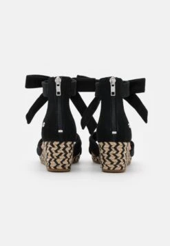 Ugg Yarrow - Sandalias Con Plataforma - Black -Ugg a9e322a5d3754369a6046c61a95672b0