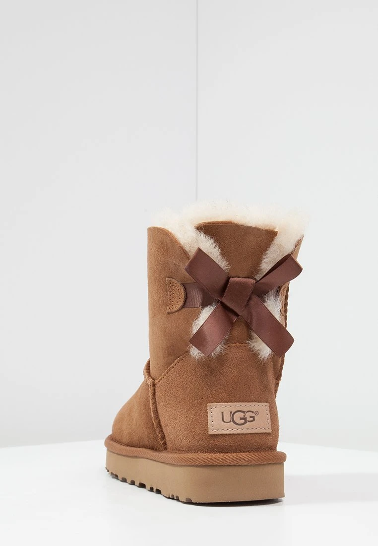 Ugg Mini Bailey Bow - Botines - Chestnut 7 Ugg Mini Bailey Bow - Botines - Chestnut - Imagen 7