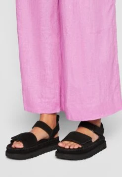 Ugg Goldenstar - Sandalias Con Plataforma - Black 11 Ugg Goldenstar - Sandalias Con Plataforma - Black -Ugg aecde7247f834d0583d76ae4ed96322e