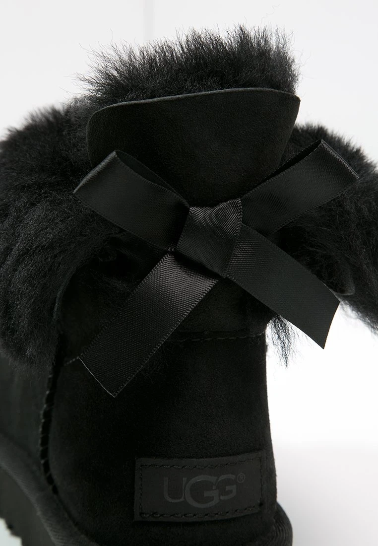 Ugg Mini Bailey Bow - Botines - Black 7 Ugg Mini Bailey Bow - Botines - Black - Imagen 7