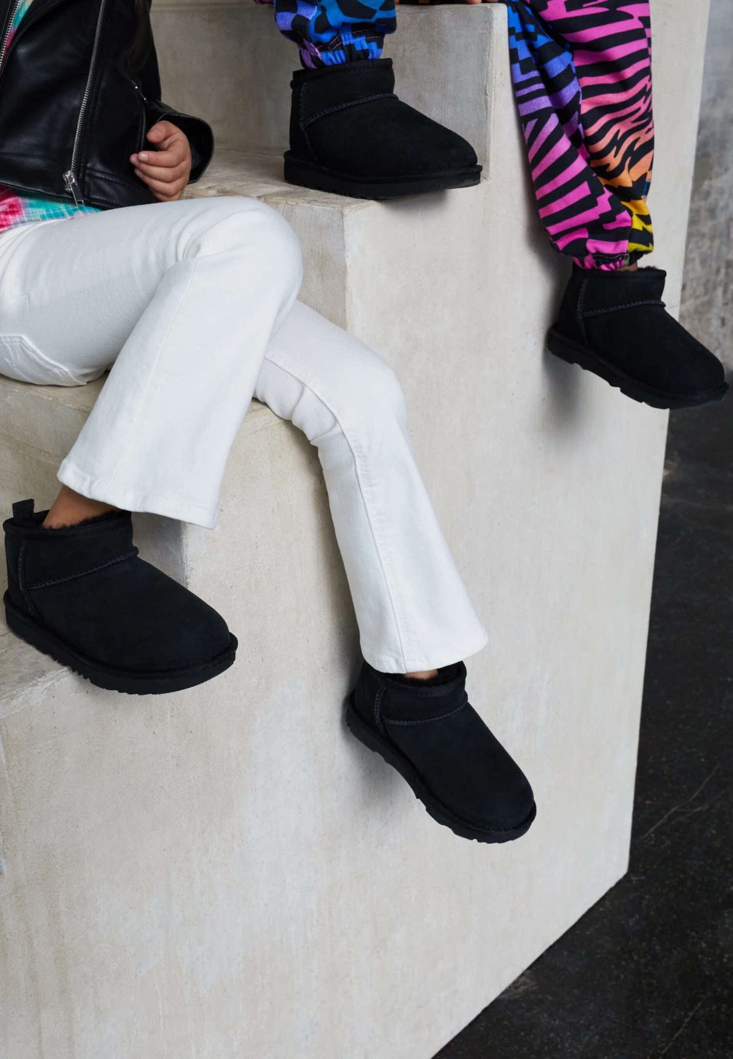 Ugg Classic Ultra Mini Unisex - Botines - Black 2 Ugg Classic Ultra Mini Unisex - Botines - Black - Imagen 2