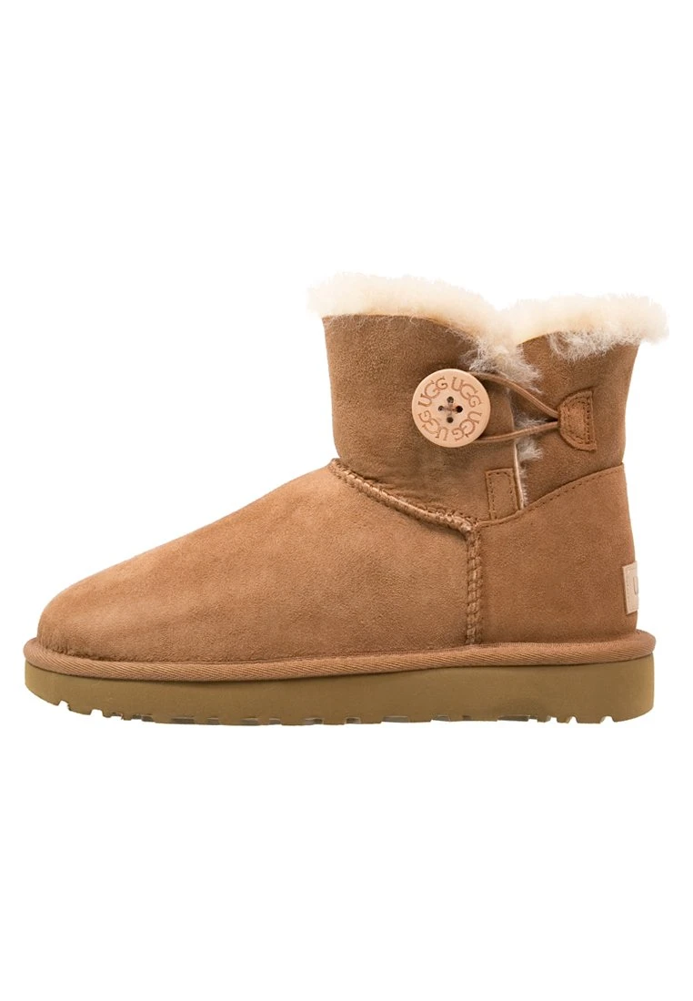 Ugg Mini Bailey Button - Botines Bajos - Chestnut 2 Ugg Mini Bailey Button - Botines Bajos - Chestnut - Imagen 2