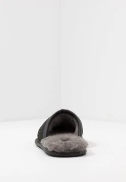 Ugg Scuff - Pantuflas - Black 9 Ugg Scuff - Pantuflas - Black -Ugg da757aff0ffe4030af4ba8238bcf11e5