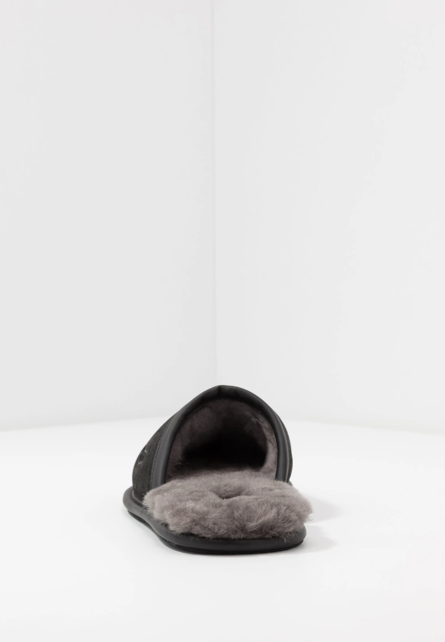 Ugg Scuff - Pantuflas - Black 4 Ugg Scuff - Pantuflas - Black - Imagen 4