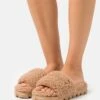 Ugg Cozetta Curly - Pantuflas - Chestnut